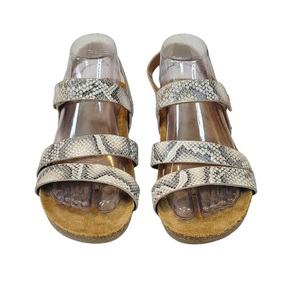 Comfortiva Gardena Baige Snake-Embossed Leather Sandal Size 7.5W - Picture 1 of 6
